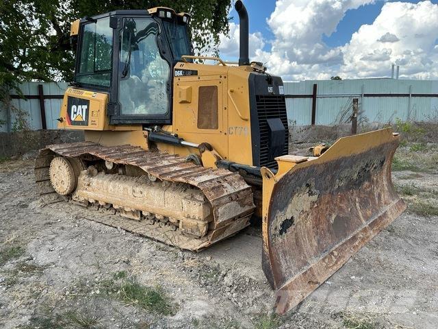 CAT D6K2 LGP Dozers - Tratores rastos