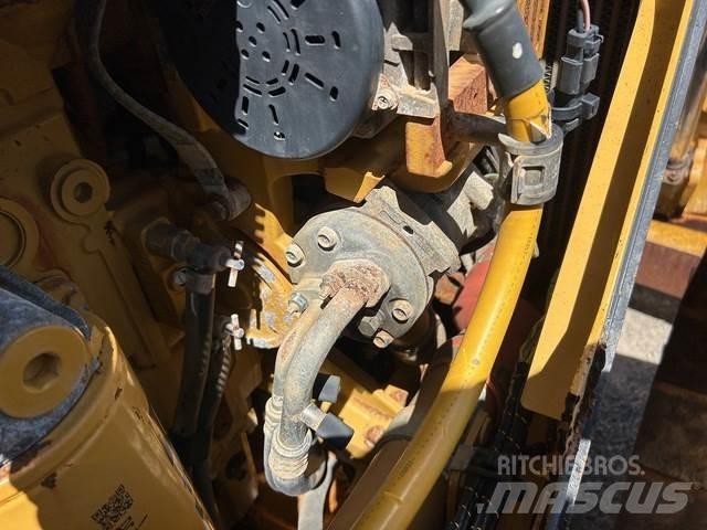 CAT D6T LGP Dozers - Tratores rastos