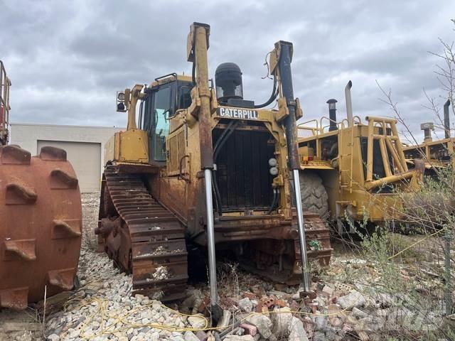 CAT D8R Dozers - Tratores rastos