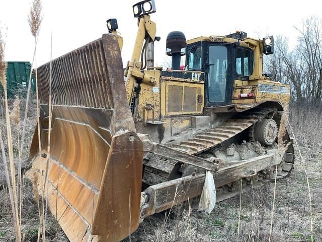 CAT D8R Dozers - Tratores rastos