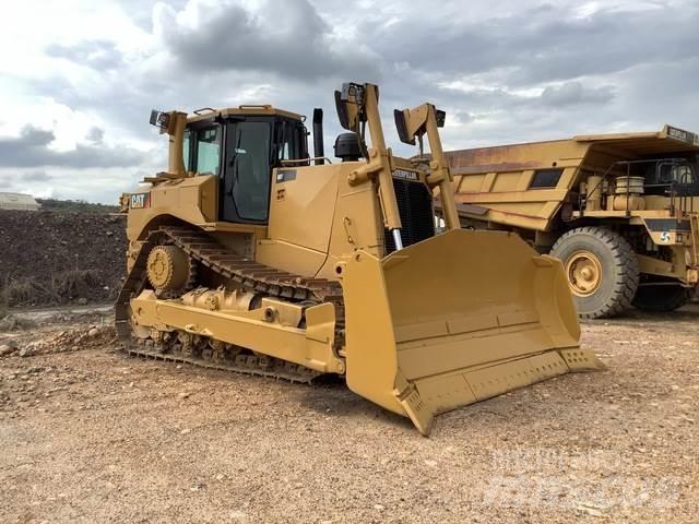 CAT D8T Dozers - Tratores rastos