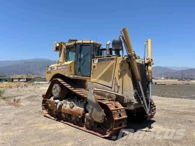 CAT D8T Dozers - Tratores rastos