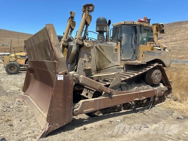 CAT D8T Dozers - Tratores rastos