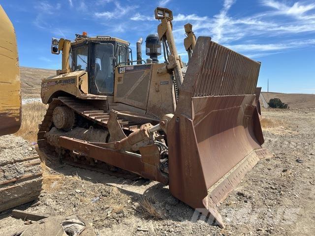 CAT D8T Dozers - Tratores rastos