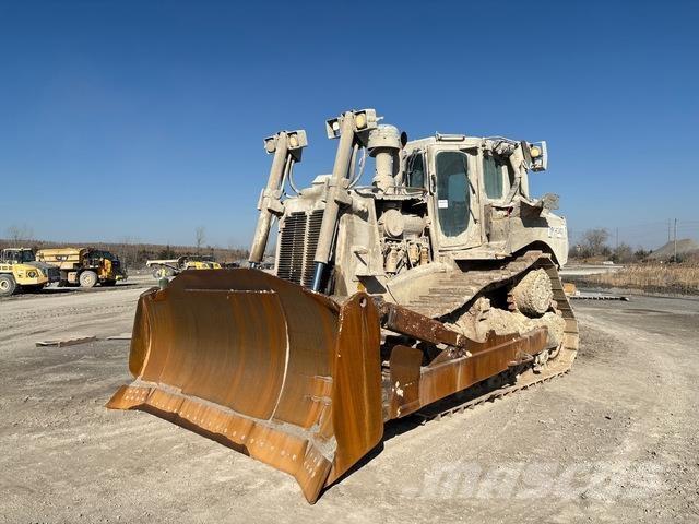CAT D8T Dozers - Tratores rastos