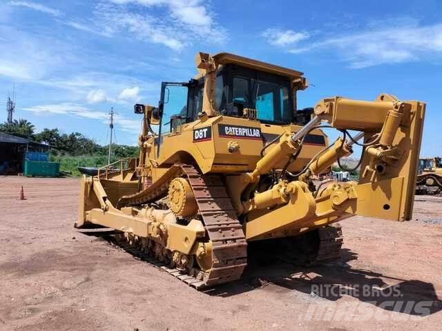 CAT D8T Dozers - Tratores rastos