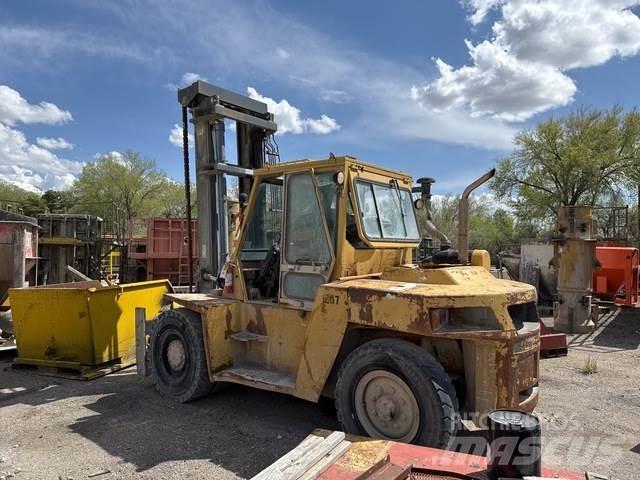 CAT DP90 Empilhadores todo-terreno