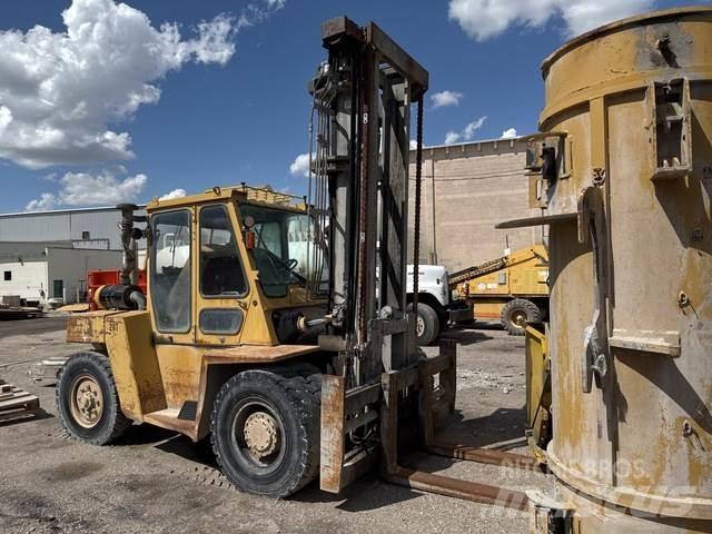 CAT DP90 Empilhadores todo-terreno
