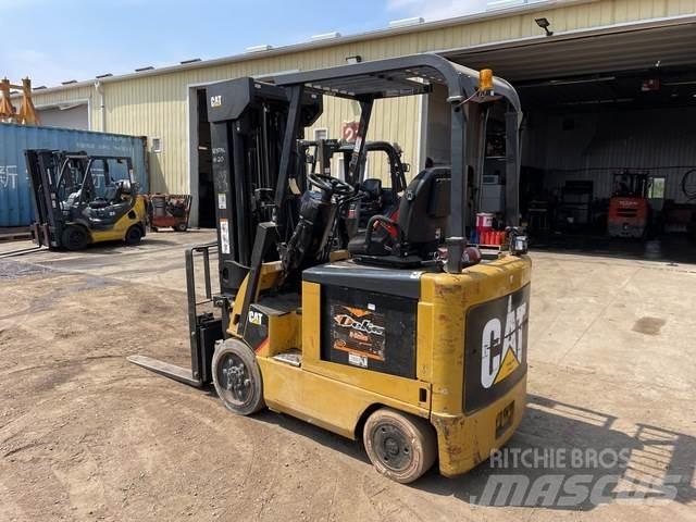 CAT E5000 Empilhadores eléctricos