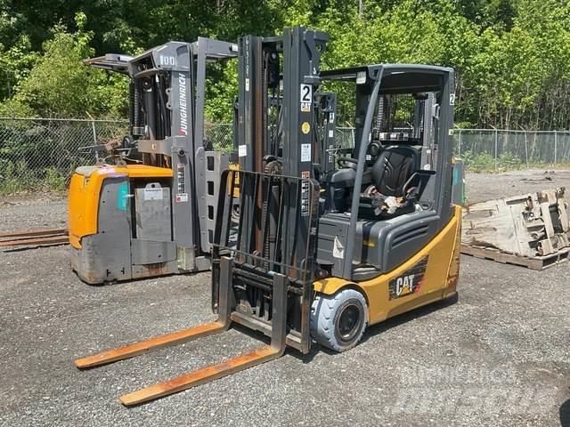 CAT MH 2ET4000 Empilhadores eléctricos
