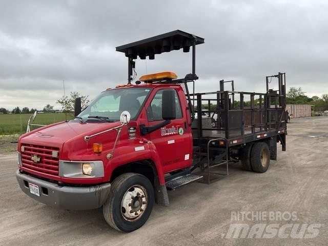 Chevrolet 5500 Camiões estrado/caixa aberta
