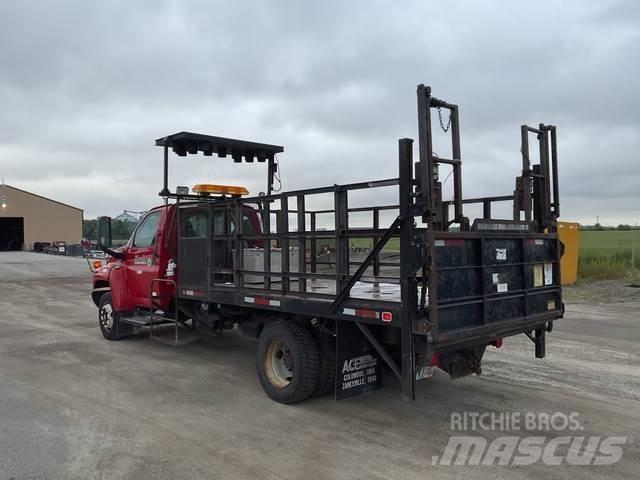 Chevrolet 5500 Camiões estrado/caixa aberta