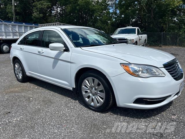 Chrysler 200 Carros Ligeiros