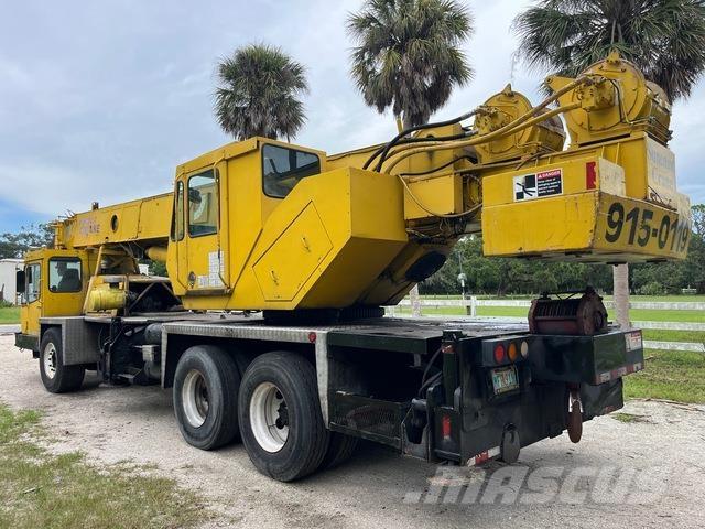 Daewoo DTC-35 Gruas de rastos