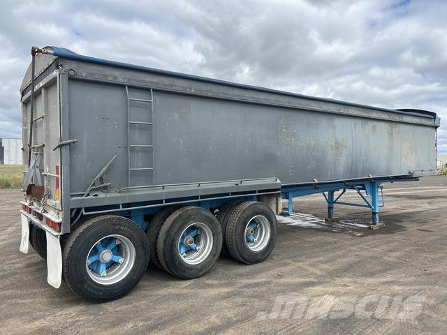  Debora Downs Reboques basculantes