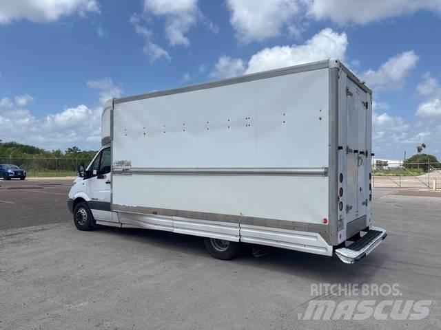 Dodge Sprinter Camiões de caixa fechada