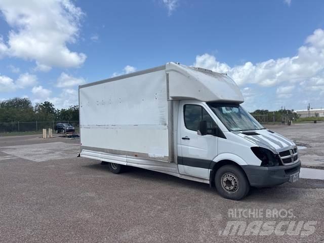 Dodge Sprinter Camiões de caixa fechada