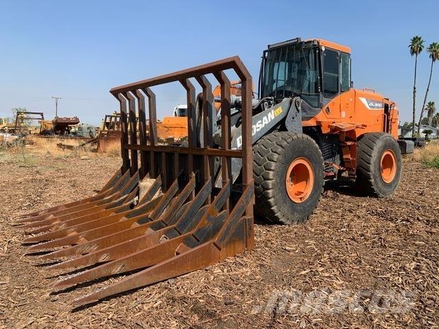 Doosan DL300-5 Pás carregadoras de rodas