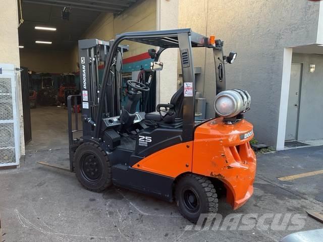 Doosan G25E-7 Construção - Outros
