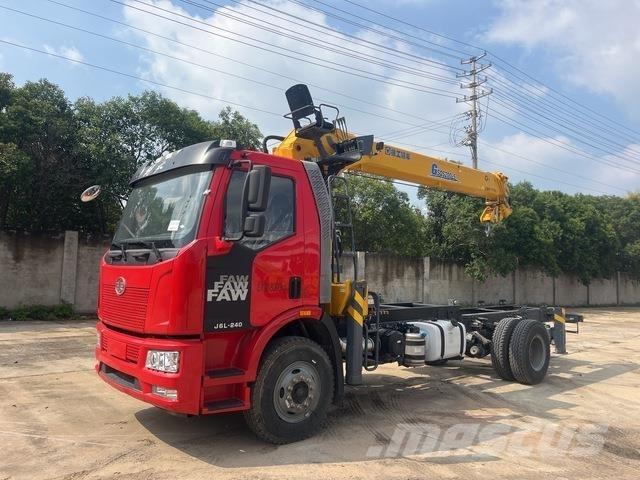 FAW J6L-240 Camiões grua