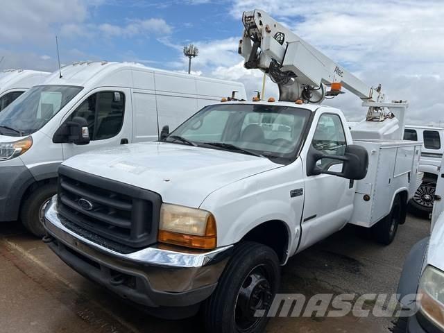 Ford  Plataformas aéreas montadas em camião