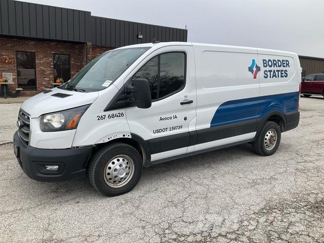 Ford  Camiões de caixa fechada