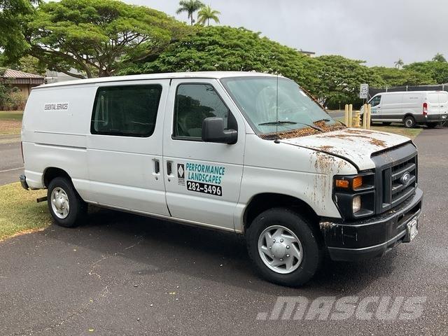 Ford E-150 Carrinhas de caixa fechada