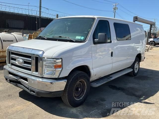 Ford E-250 Carrinhas de caixa fechada