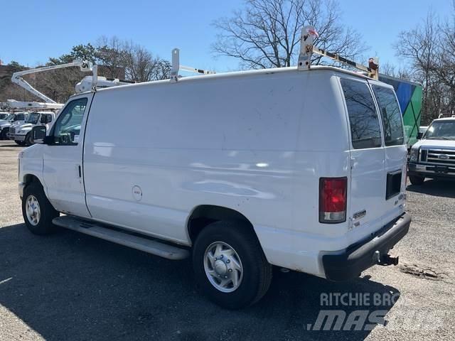 Ford E-250 Carrinhas de caixa fechada