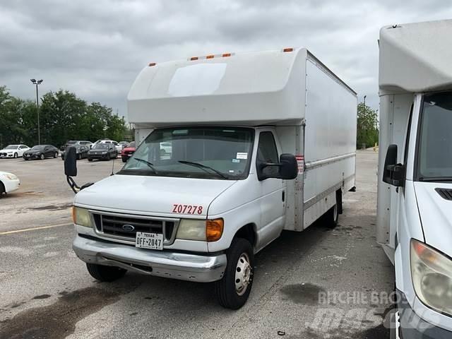 Ford E-350 Carrinhas de caixa fechada