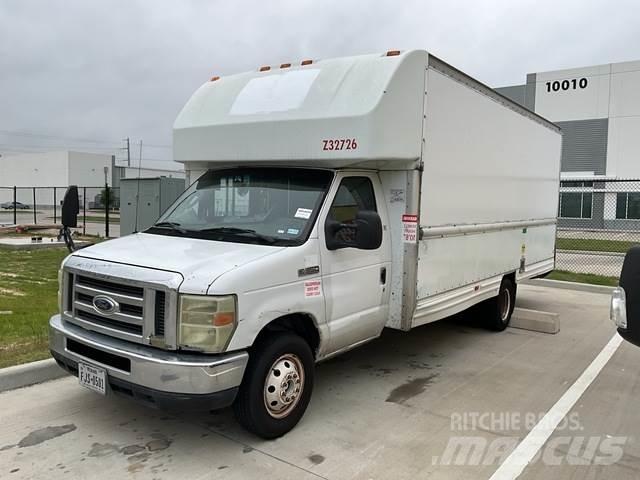 Ford E-350 Carrinhas de caixa fechada