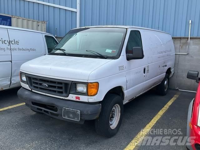 Ford E 350 Carrinhas de caixa fechada