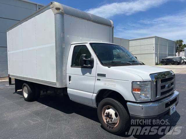 Ford E-350 Camiões de caixa fechada