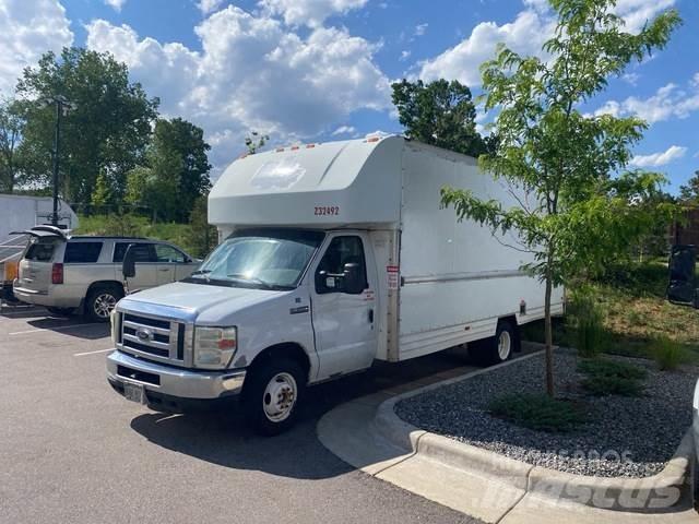 Ford E-350 Carrinhas de caixa fechada