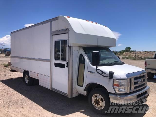 Ford E-350 Carrinhas de caixa fechada