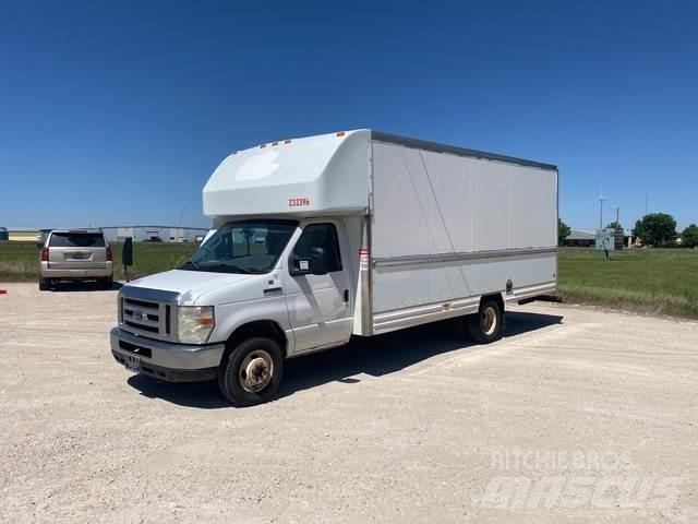 Ford E-350 Caixa fechada