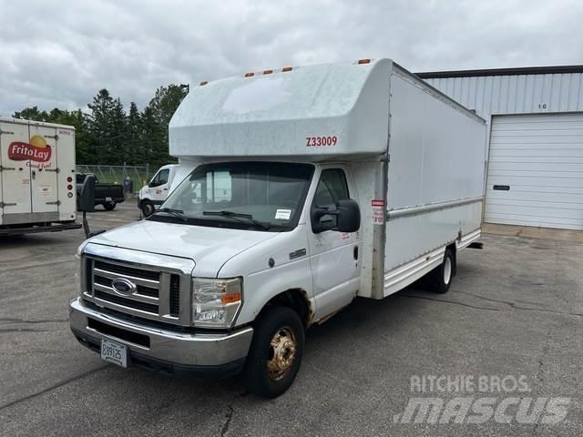 Ford E-350 Carrinhas de caixa fechada