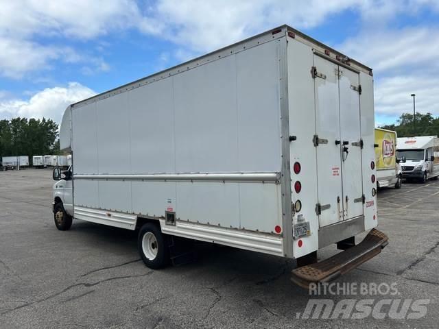 Ford E-350 Carrinhas de caixa fechada