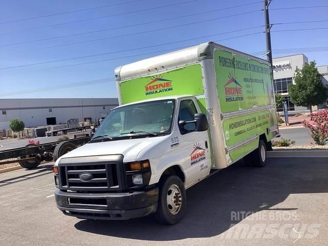 Ford E-350 Camiões de caixa fechada