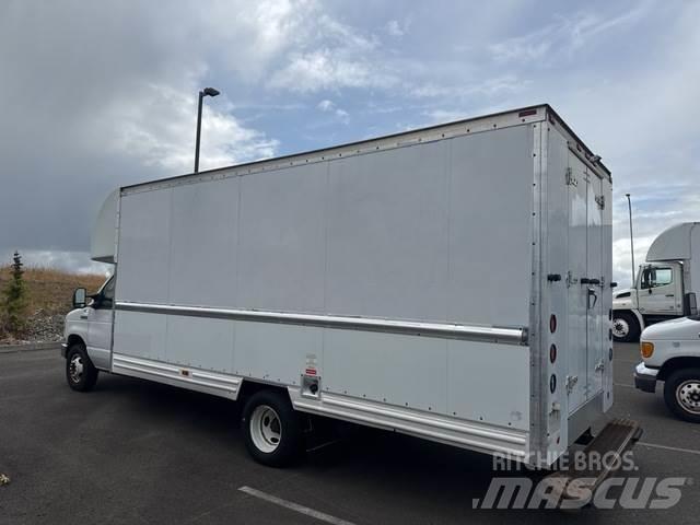 Ford E-350 Carrinhas de caixa fechada