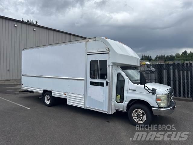 Ford E-350 Carrinhas de caixa fechada