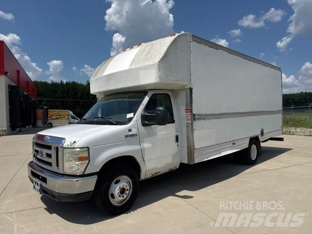 Ford E-350 Camiões de caixa fechada