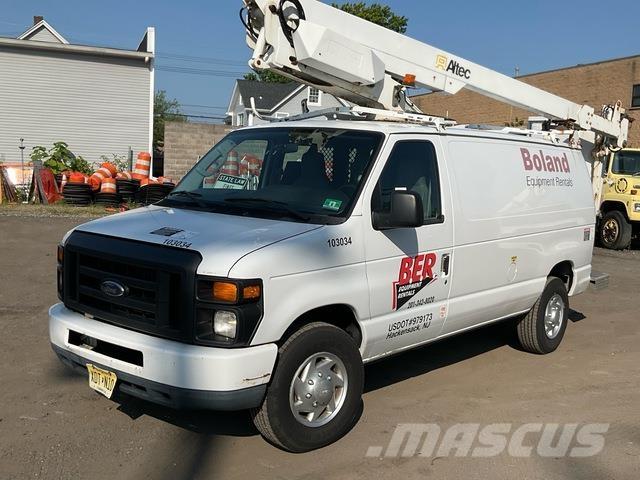 Ford E-350 Plataformas aéreas montadas em camião