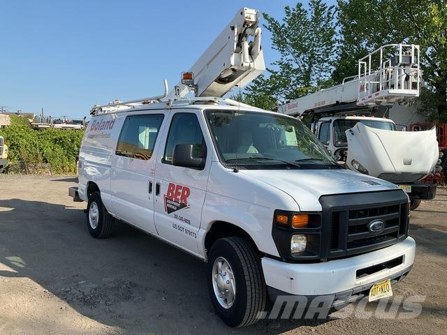 Ford E-350 Plataformas aéreas montadas em camião