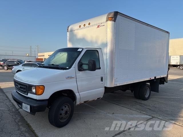 Ford E-350 Carrinhas de caixa fechada