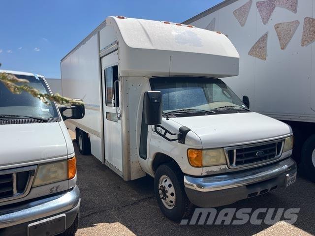 Ford E-350 Carrinhas de caixa fechada