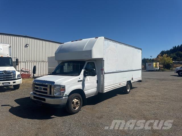 Ford E-350 Camiões de caixa fechada