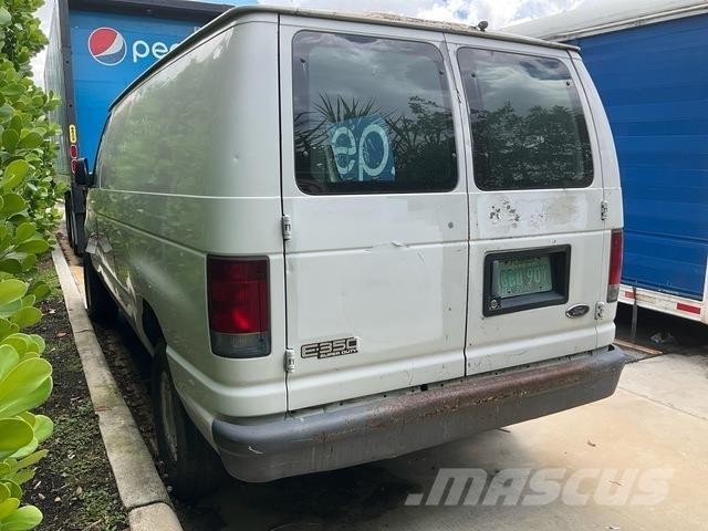 Ford E-350 Carrinhas de caixa fechada