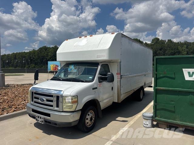 Ford E-350 Carrinhas de caixa fechada
