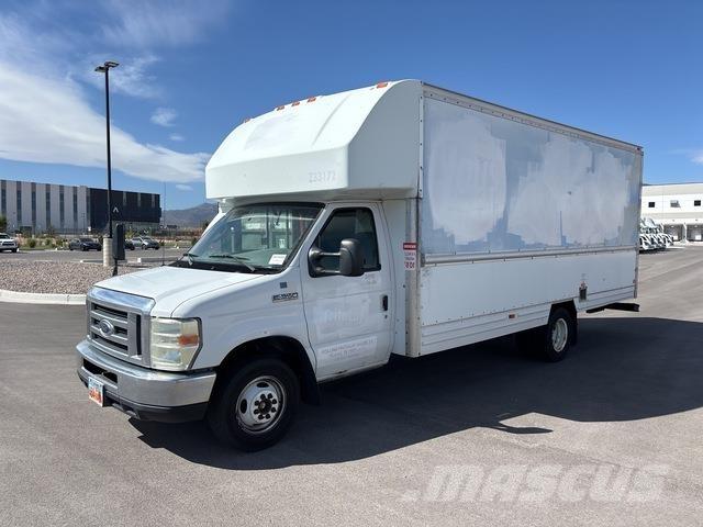 Ford E-350 Caixa fechada